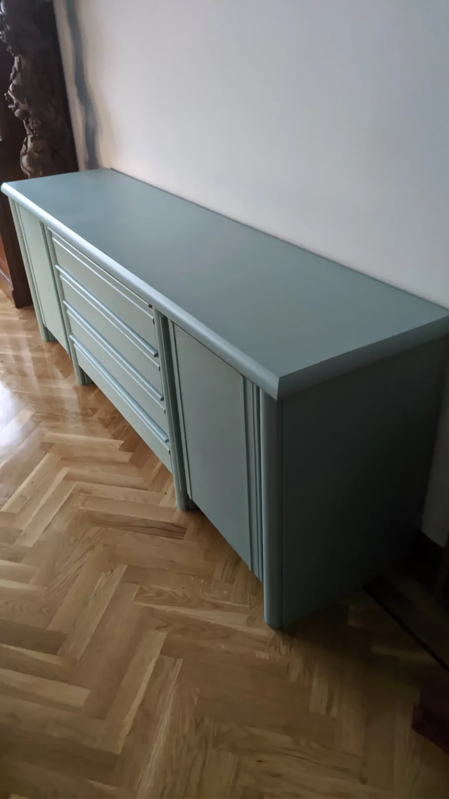 Aparador lacado en verde salvia — Boadilla del Monte